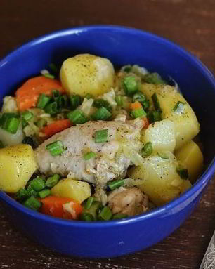 Овощное рагу с курицей и кабачками