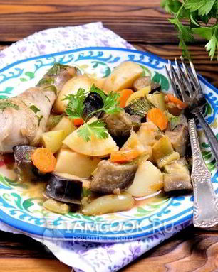 Овощное рагу с курицей в мультиварке