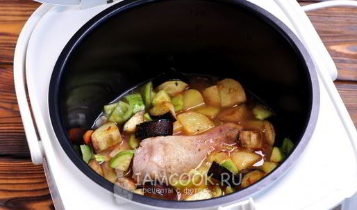 овощное рагу с курицей в мультиварке