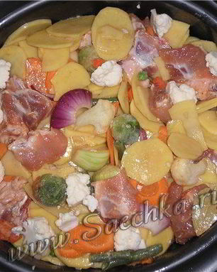 Овощное рагу в горшочке