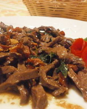 Рагу из сердца с вялеными помидорами