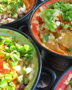 Рагу из цветной капусты и сельдерея в горшочках