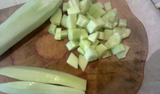 рагу с огурцом