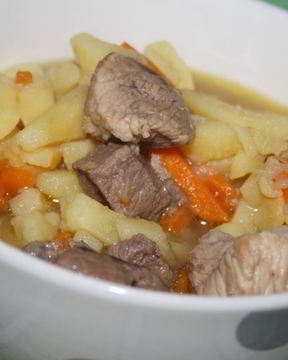 Рагу со свининой, говядиной, картофелем и репой
