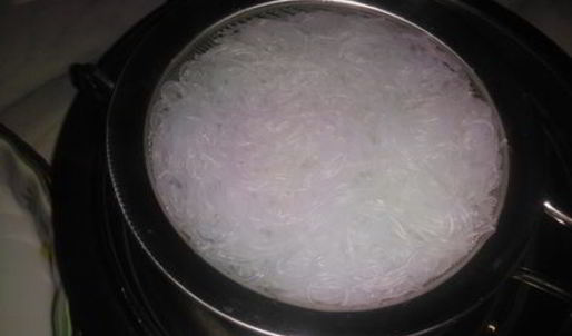 рисовая лапша с овощами и мясом