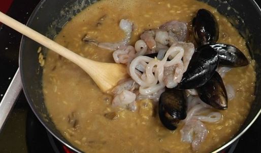 ризотто с морепродуктами и белыми грибами