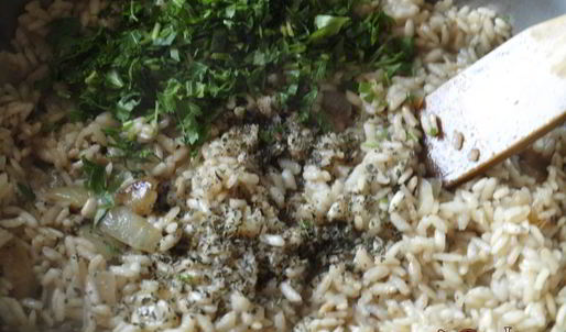 ризотто с петрушкой и вялеными помидорами