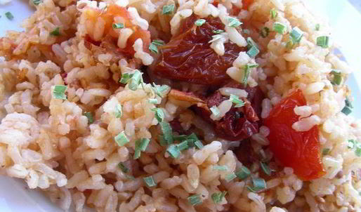 ризотто с помидорами и вялеными томатами