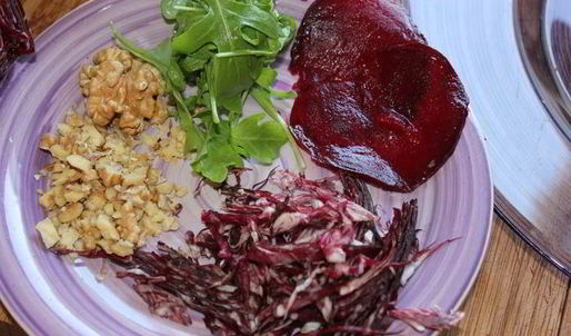 свекольный ризотто с цикорием