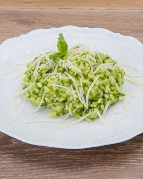 Зеленое ризотто со шпинатом