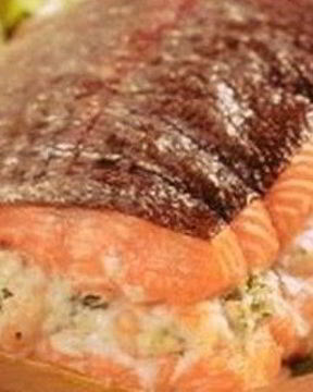 Фаршированный лосось с начинкой из креветок