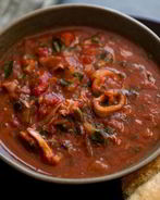 Кальмары в томатном соусе