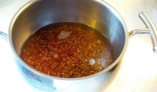 карп фаршированный гречневой кашей с рубленым яйцом