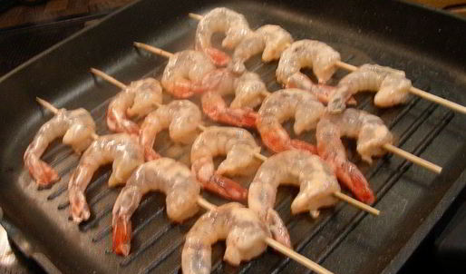 креветки-гриль в маринаде тандоори с овощами-гриль и карри-кускусом