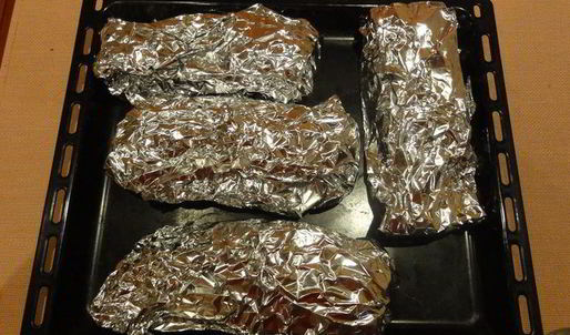 линь в сметане запеченный в фольге с рисом и жареными рыжиками