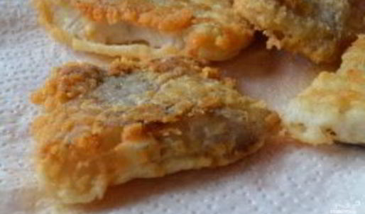 минтай на сковороде