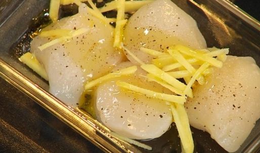 морской гребешок на пюре из цветной капусты