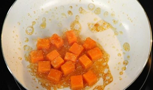 морской гребешок на пюре из цветной капусты