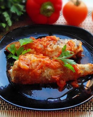 Нототения тушеная с овощами