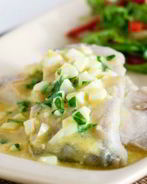 Рыба отварная с соусом польским