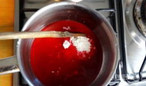 рыба под соусом на сковороде