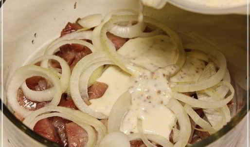 селедка в йогурте с горчицей