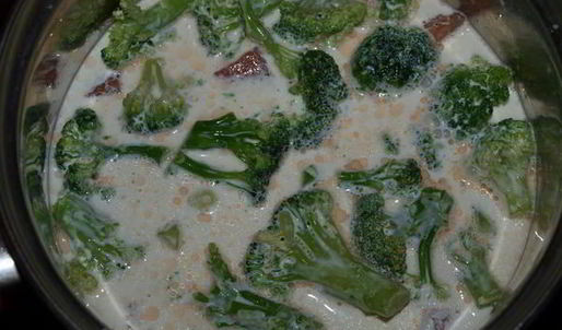 семга с голубым сыром и брокколи