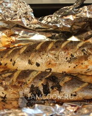 Сибас, запеченный с каперсами