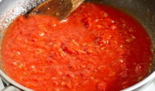 треска, запеченная под томатным соусом с фетой