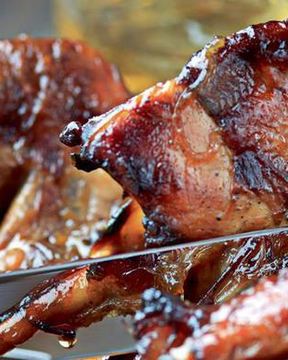 Цесарка, запеченная в глазури из виски