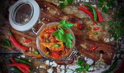 эскабече из судака с хрустящей корочкой из отрубей