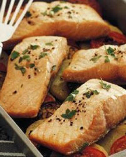Рецепт запеченный лосось с картофелем, помидорами и баклажанами