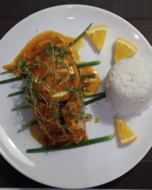 Запеченный лосось в апельсиновом соусе