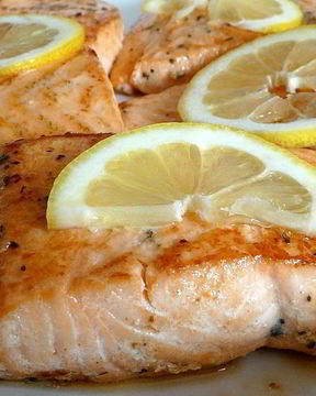 Жареный лосось