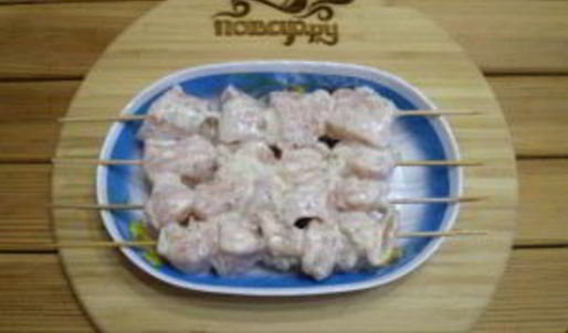 куриные шашлычки на шпажках в духовке для детей