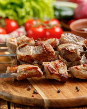 Пикантный шашлык из свинины с манго