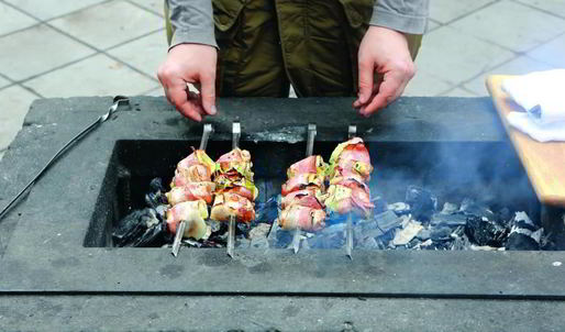 шашлычки из курицы с луком-пореем