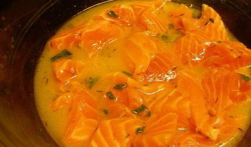 шашлычки из лосося и грибов