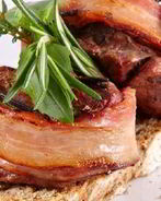 Шашлык из говядины в беконе