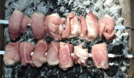 шашлык из свинины рулетиками