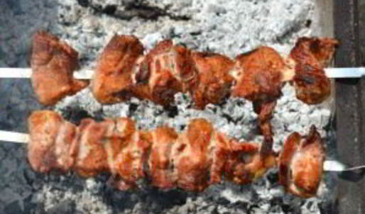 шашлык из свинины рулетиками