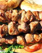 Шашлык, маринованный в квасе со специями