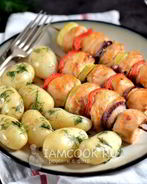 Шашлык на кефире из куриного филе с овощами