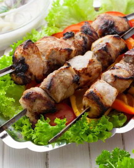 Рецепт свиного шашлыка в маринаде из кефира и лука