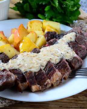 Французский перченый стейк