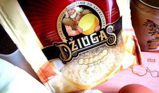 капустные стейки под сыром джюгас