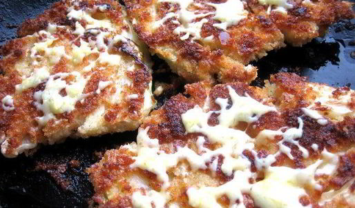 капустные стейки под сыром джюгас