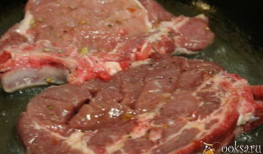 пряные свиные стейки