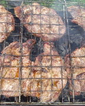 Стейк из говядины на мангале