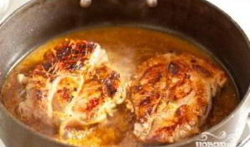 стейк из свинины с апельсиново-горчичным соусом